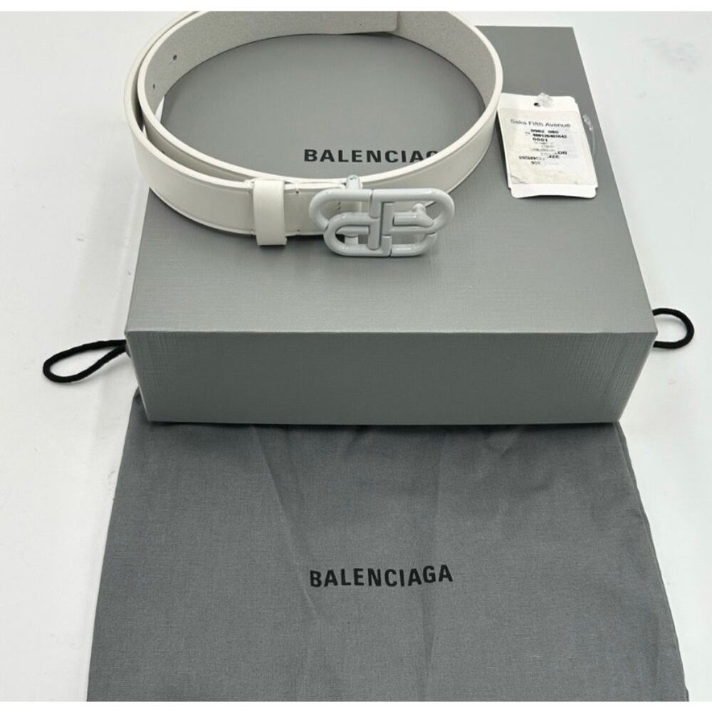 Women's Balenciaga BB white leather belt size 65 cm/26 inches made in Italy - Picture 3 of 7